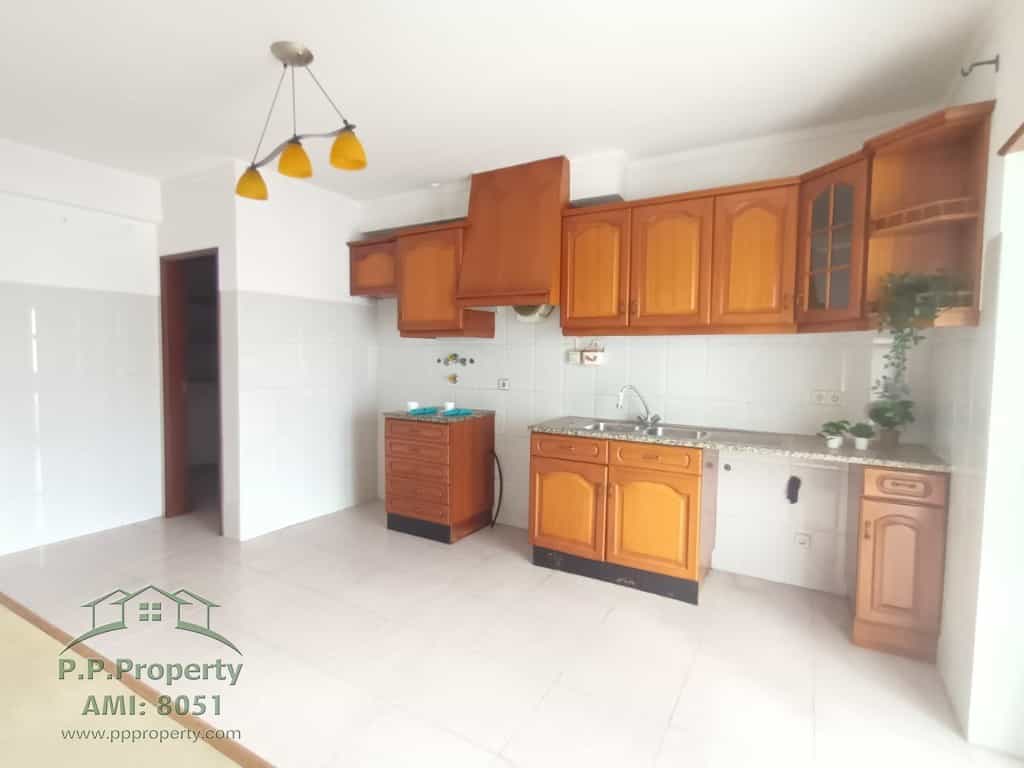Condominium in Bombarral, Leiria District 11124862