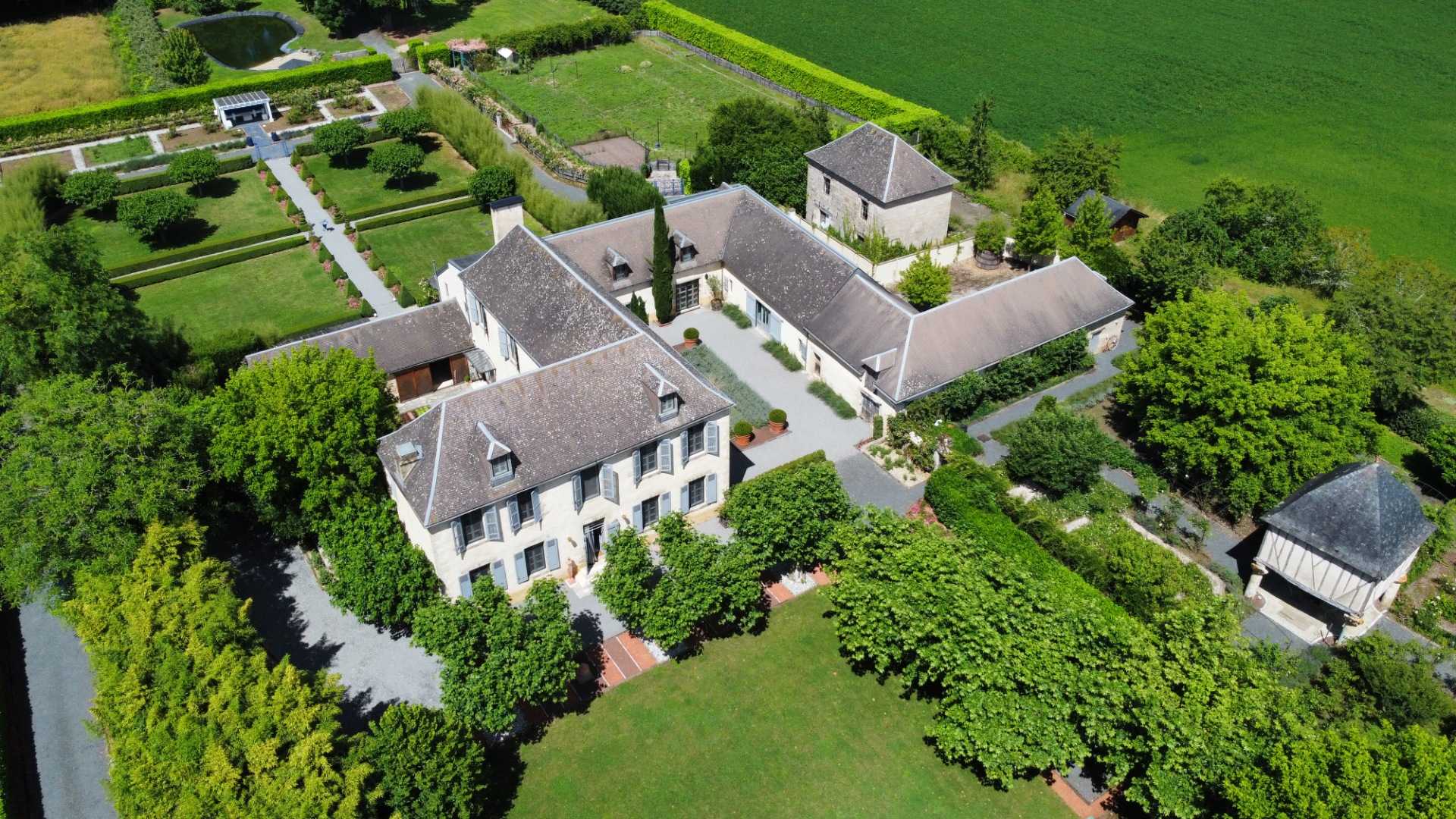 Hus i Terrasson-Lavilledieu, Nouvelle-Aquitaine 11125062