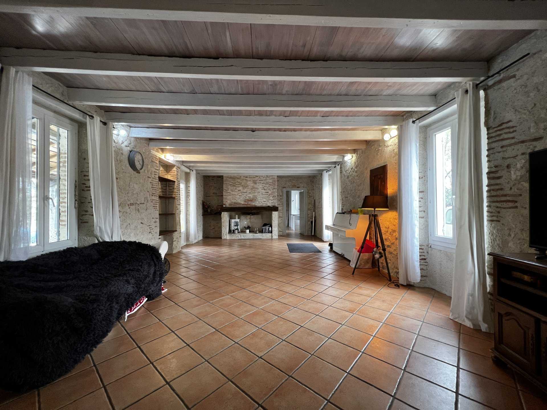 Talo sisään Villeneuve-sur-Lot, Nouvelle-Aquitaine 11125112