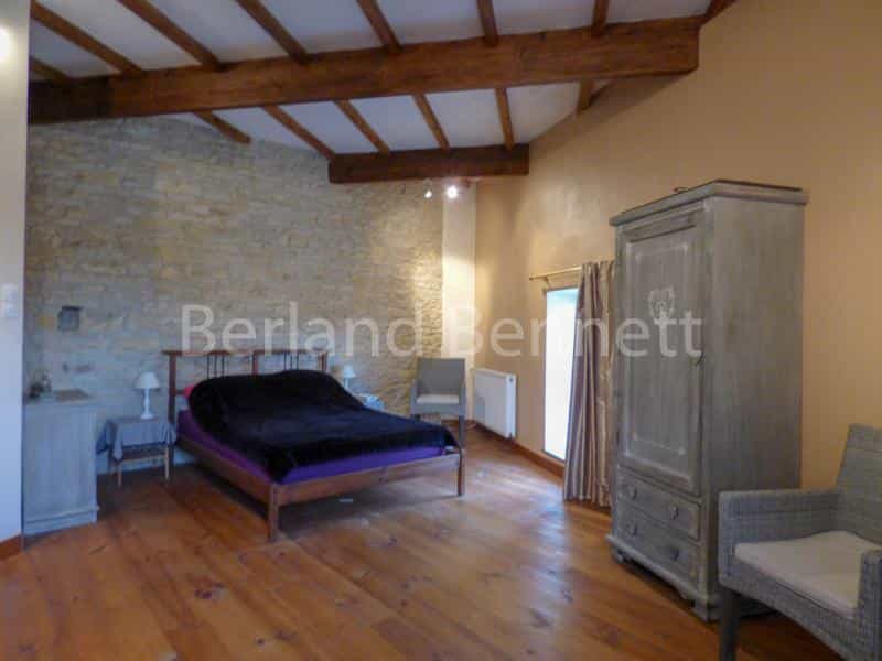 Huis in Blanzay, Nouvelle-Aquitaine 11125339