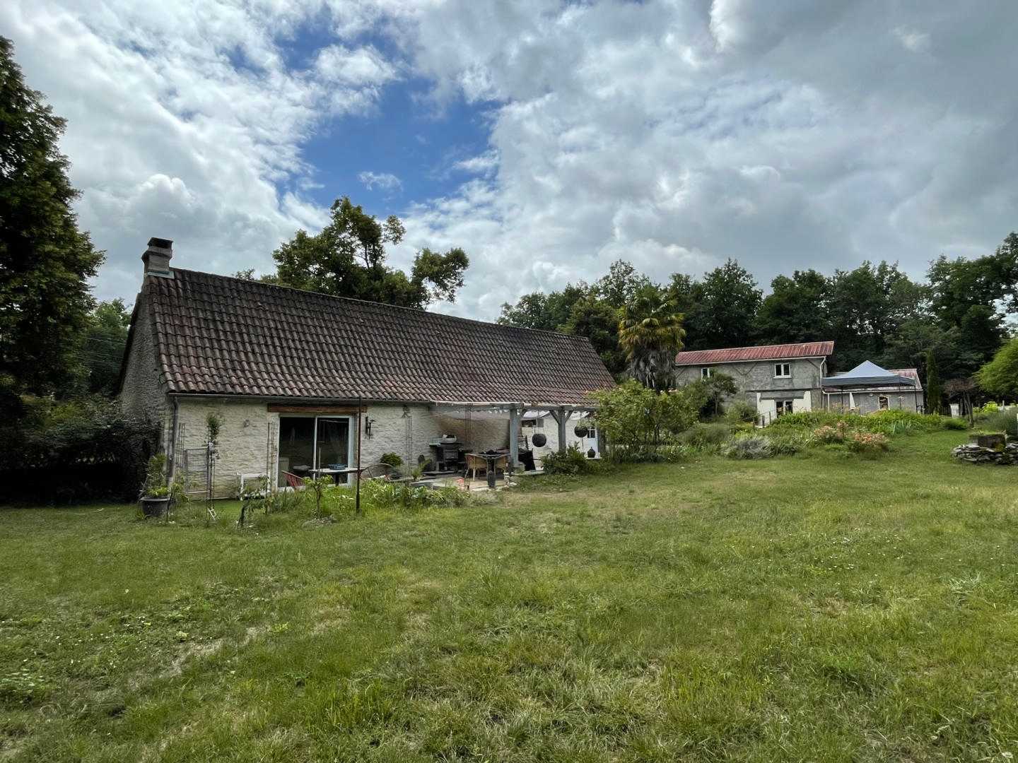 Hus i Thenon, Nouvelle-Aquitaine 11125503