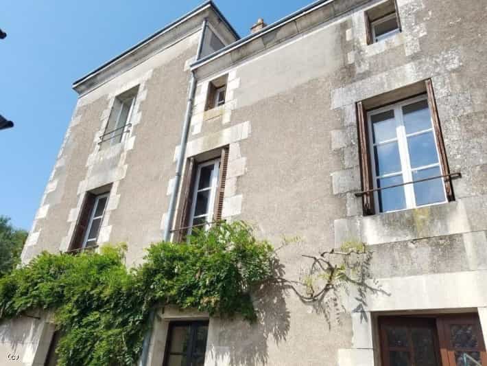 Hus i Charroux, Nouvelle-Aquitaine 11126153
