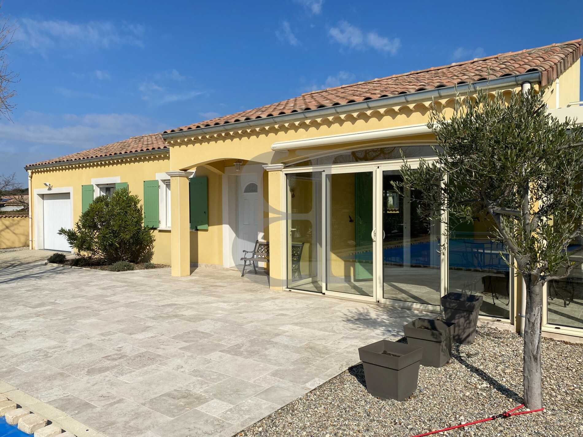House in Grillon, Provence-Alpes-Cote d'Azur 11126362