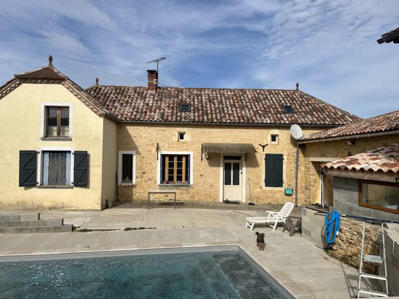 жилой дом в Prayssac, Occitanie 11126514