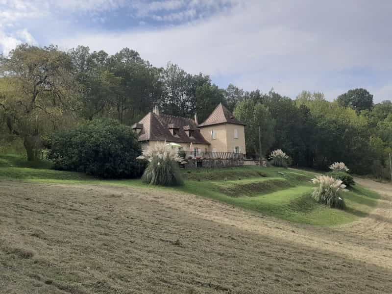 σπίτι σε Belves, Nouvelle-Aquitaine 11126876
