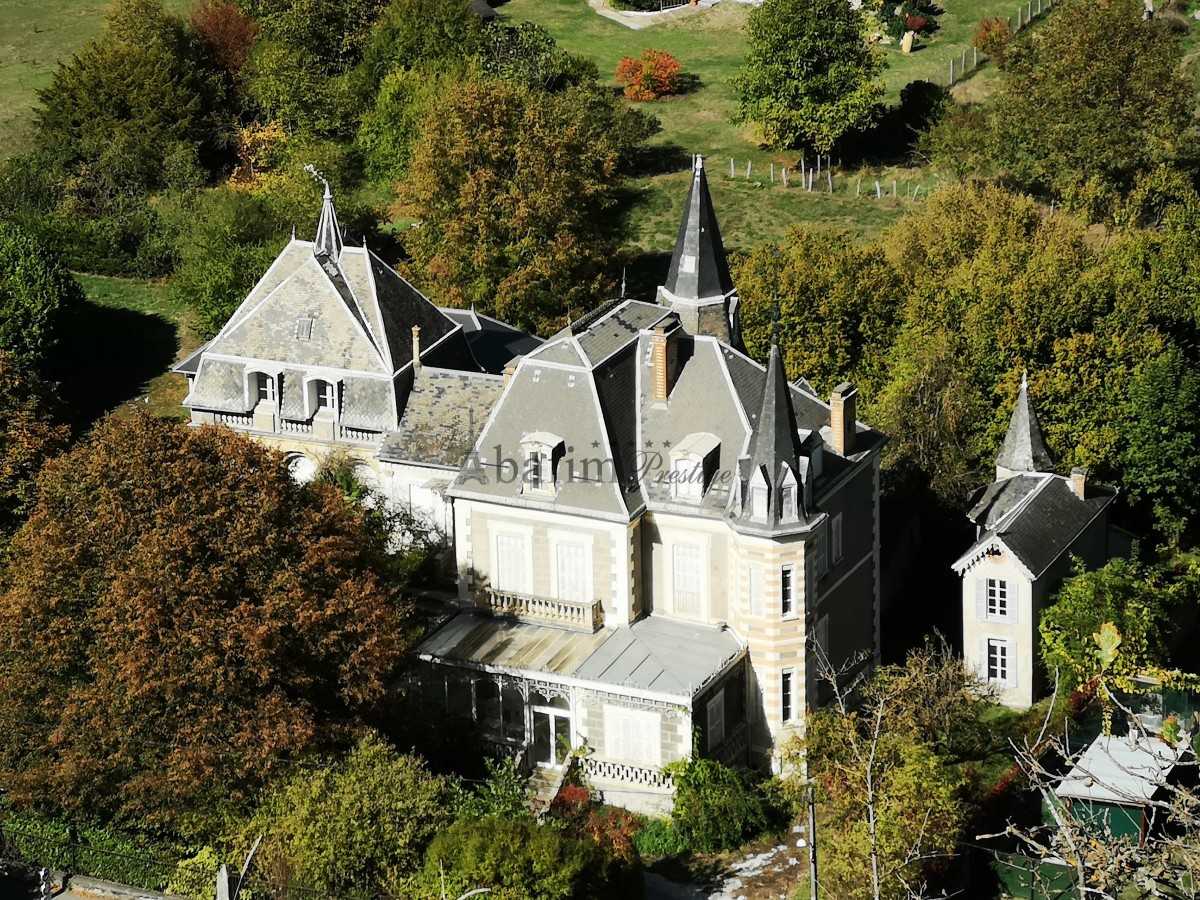 House in Bagnères-de-Luchon, Occitanie 11127000