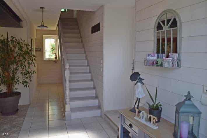 Dom w Villefagnan, Nouvelle-Aquitaine 11127030
