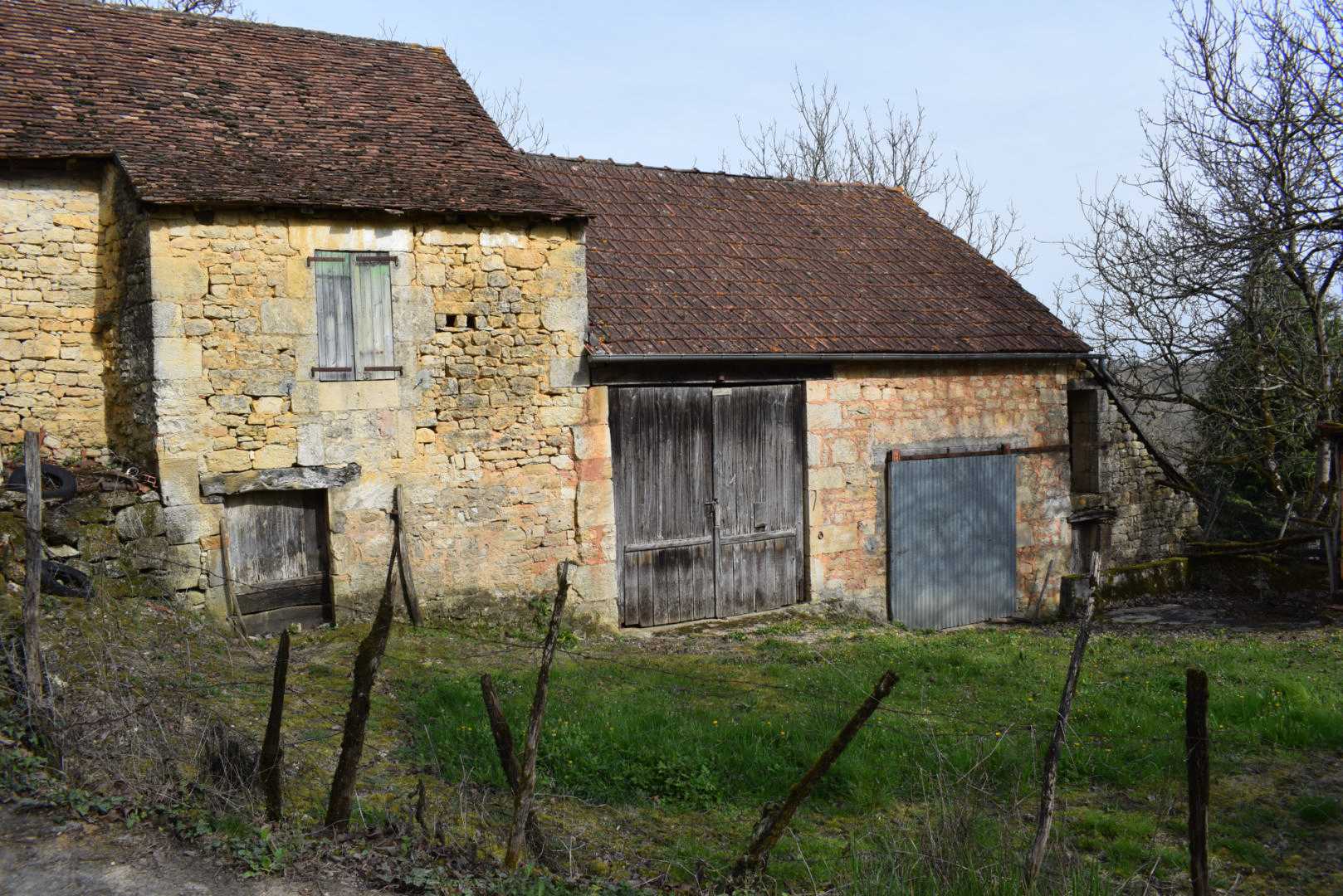 σπίτι σε Hautefort, Nouvelle-Aquitaine 11127062