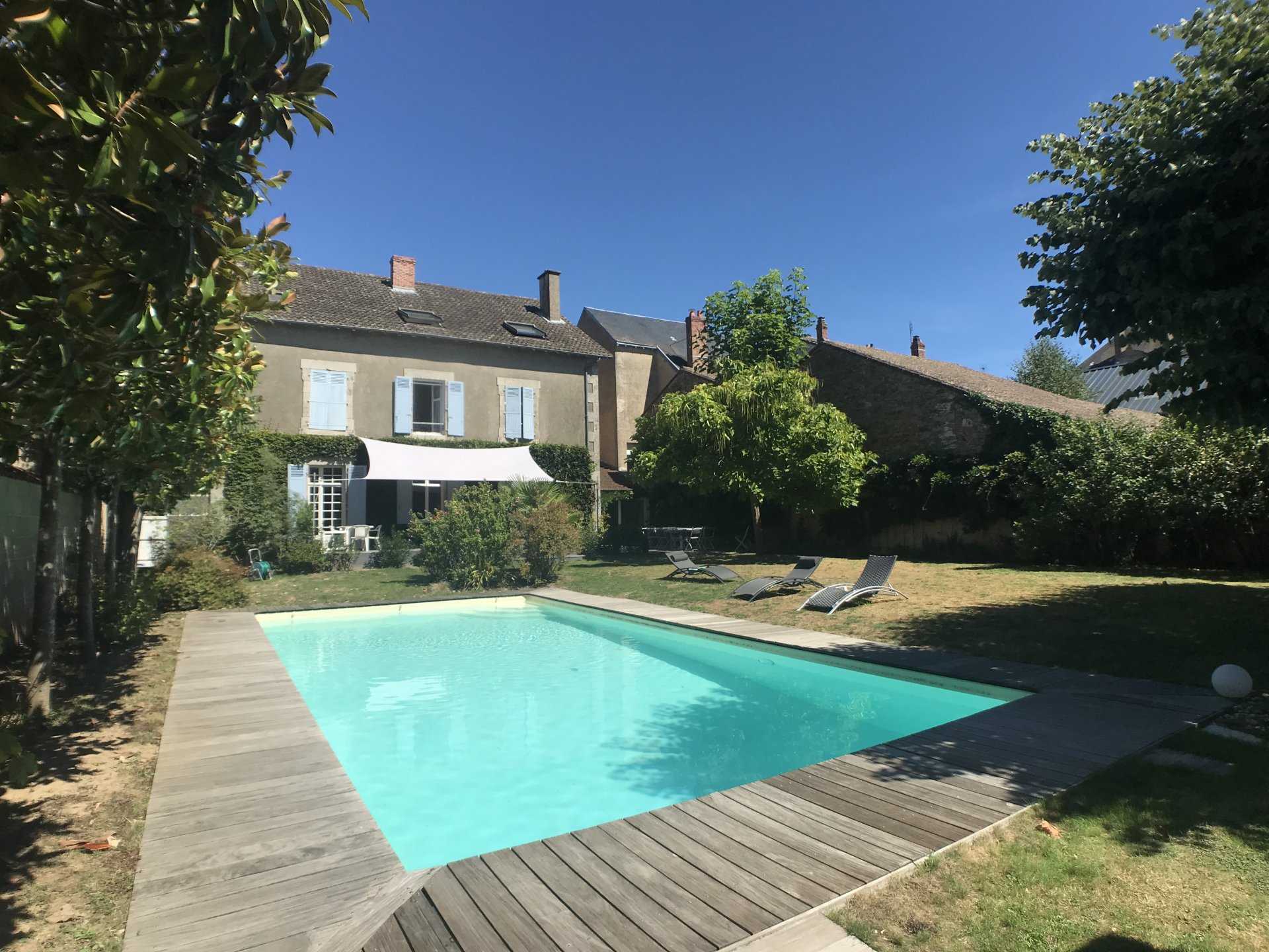 Hus i Bellac, Nouvelle-Aquitaine 11127350
