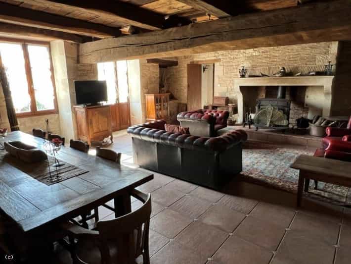 Huis in Tusson, Nouvelle-Aquitaine 11127670