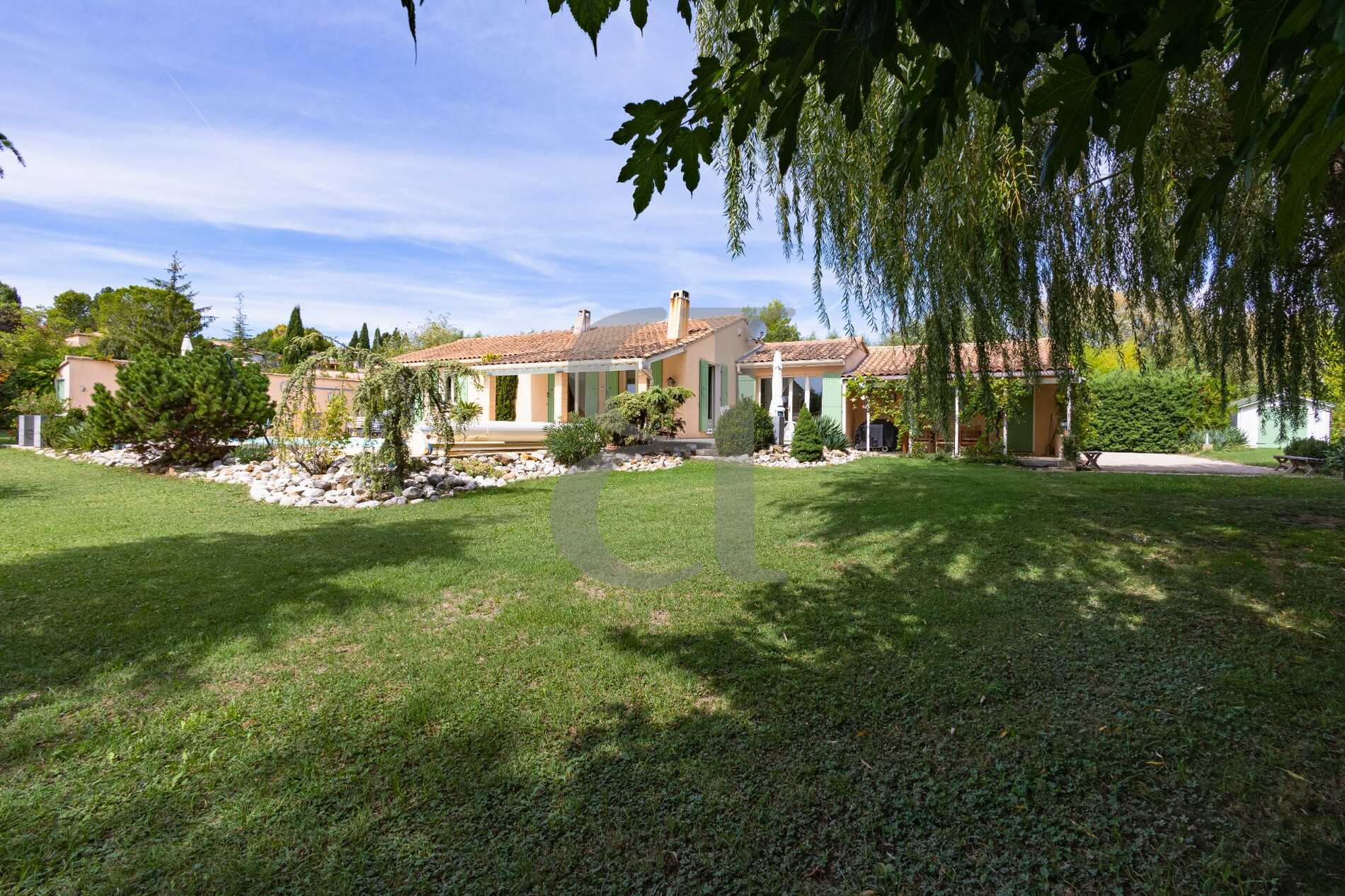 rumah dalam Mormoiron, Provence-Alpes-Côte d'Azur 11127679