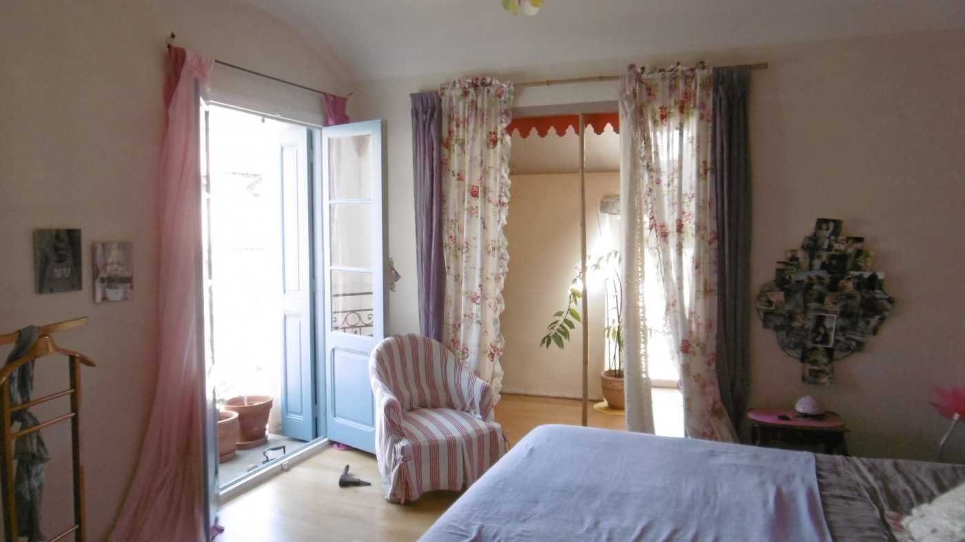 Talo sisään Arles, Occitanie 11128315