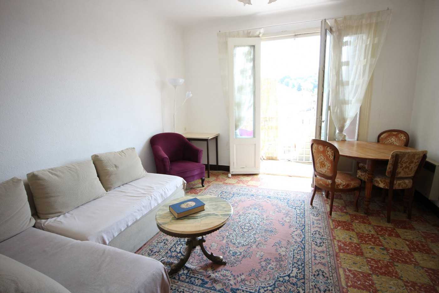 Condominium in Bedarieux, Occitanie 11128371