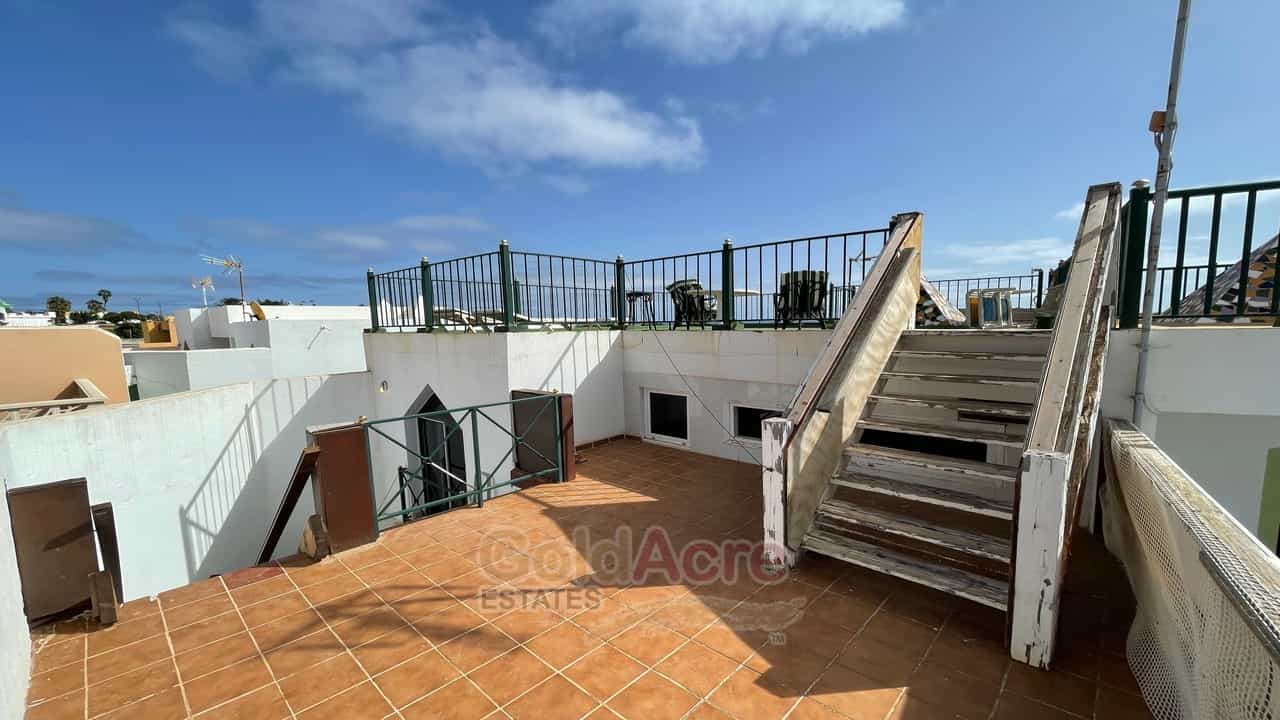 жилой дом в Castillo Caleta de Fuste, Canarias 11129052