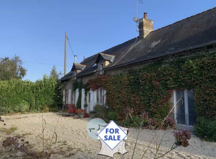 بيت في Lore, Normandie 11129105