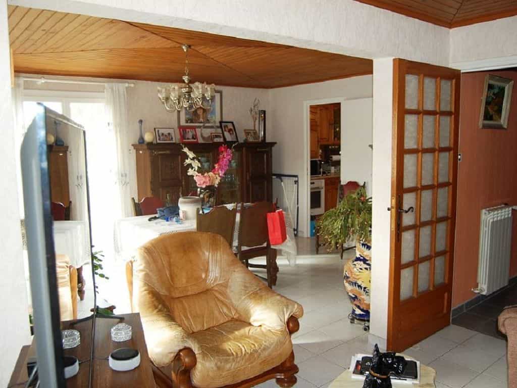 집 에 Alès, Occitanie 11129165