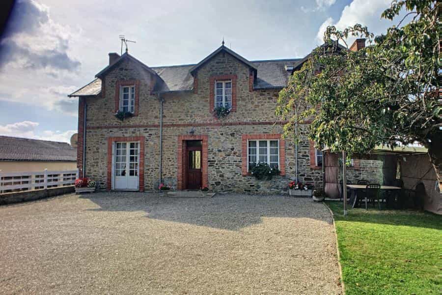 rumah dalam Saint-Nicolas-de-Coutances, Normandie 11129198