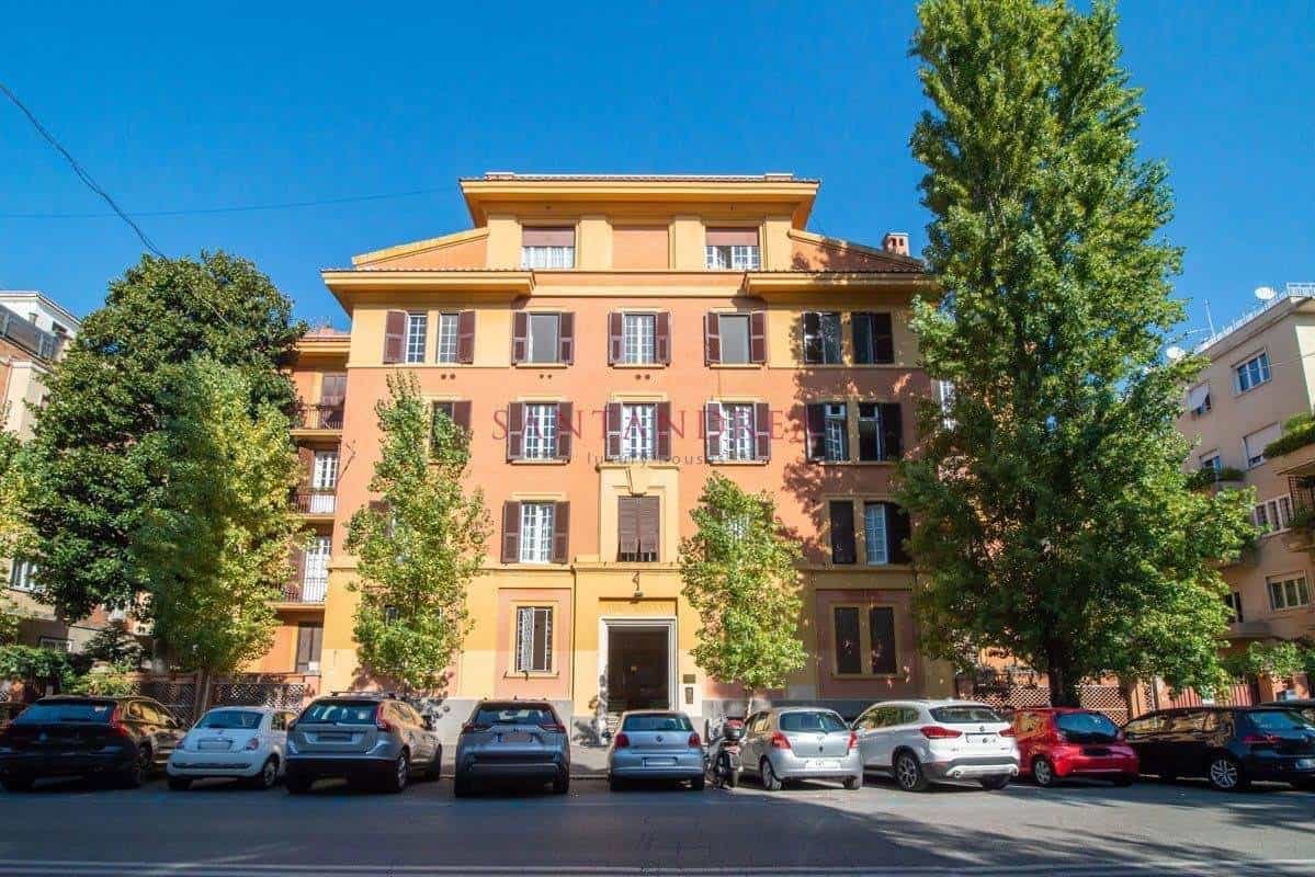 Condominium in Nomentano, Lazio 11129405