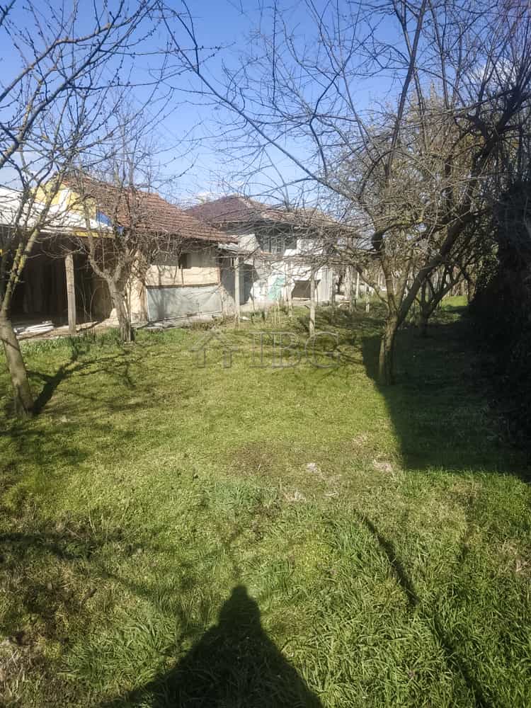 жилой дом в Долни Чифлик, Варна 11129528