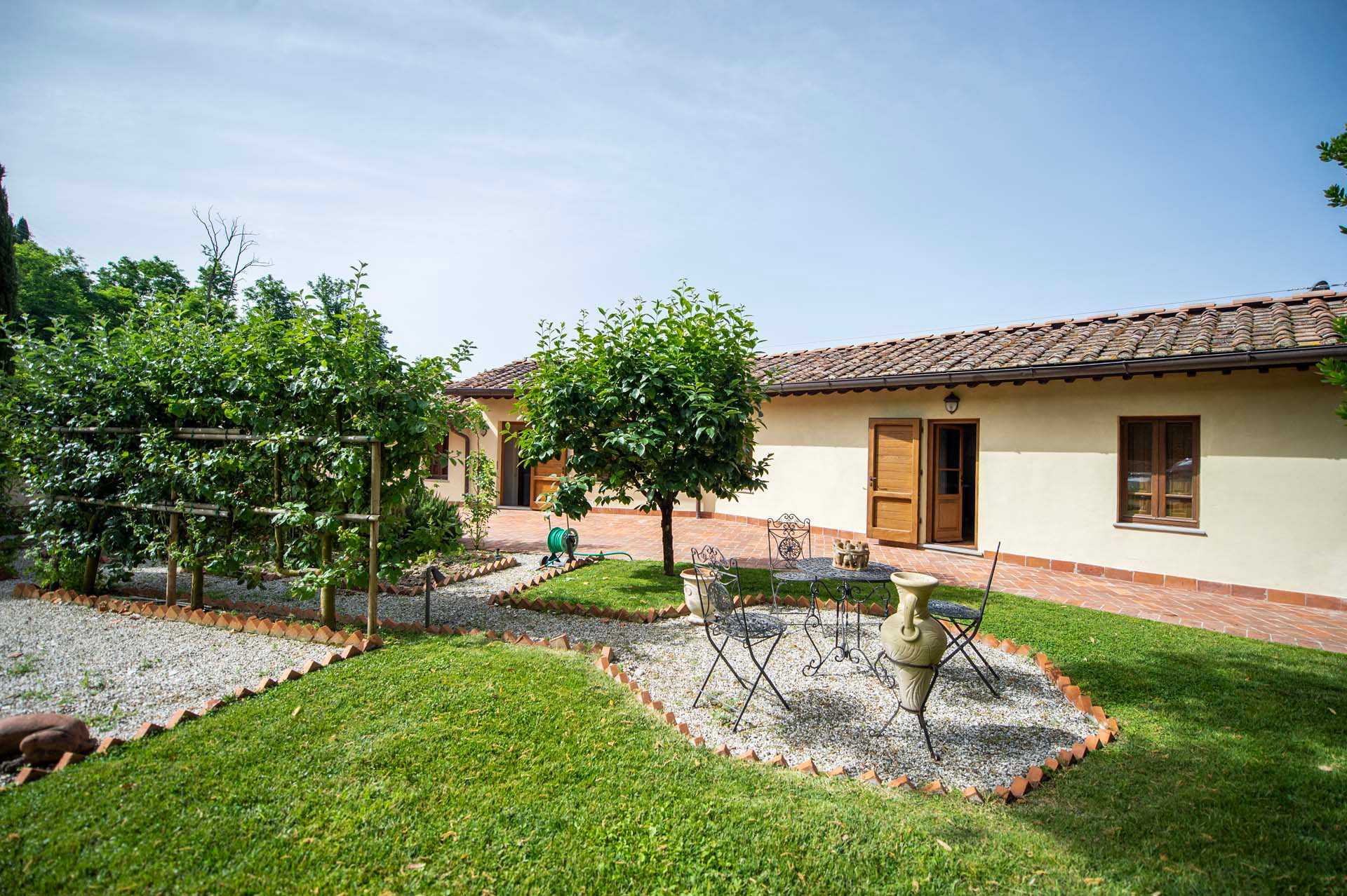 집 에 Pietrasanta, Tuscany 11129609