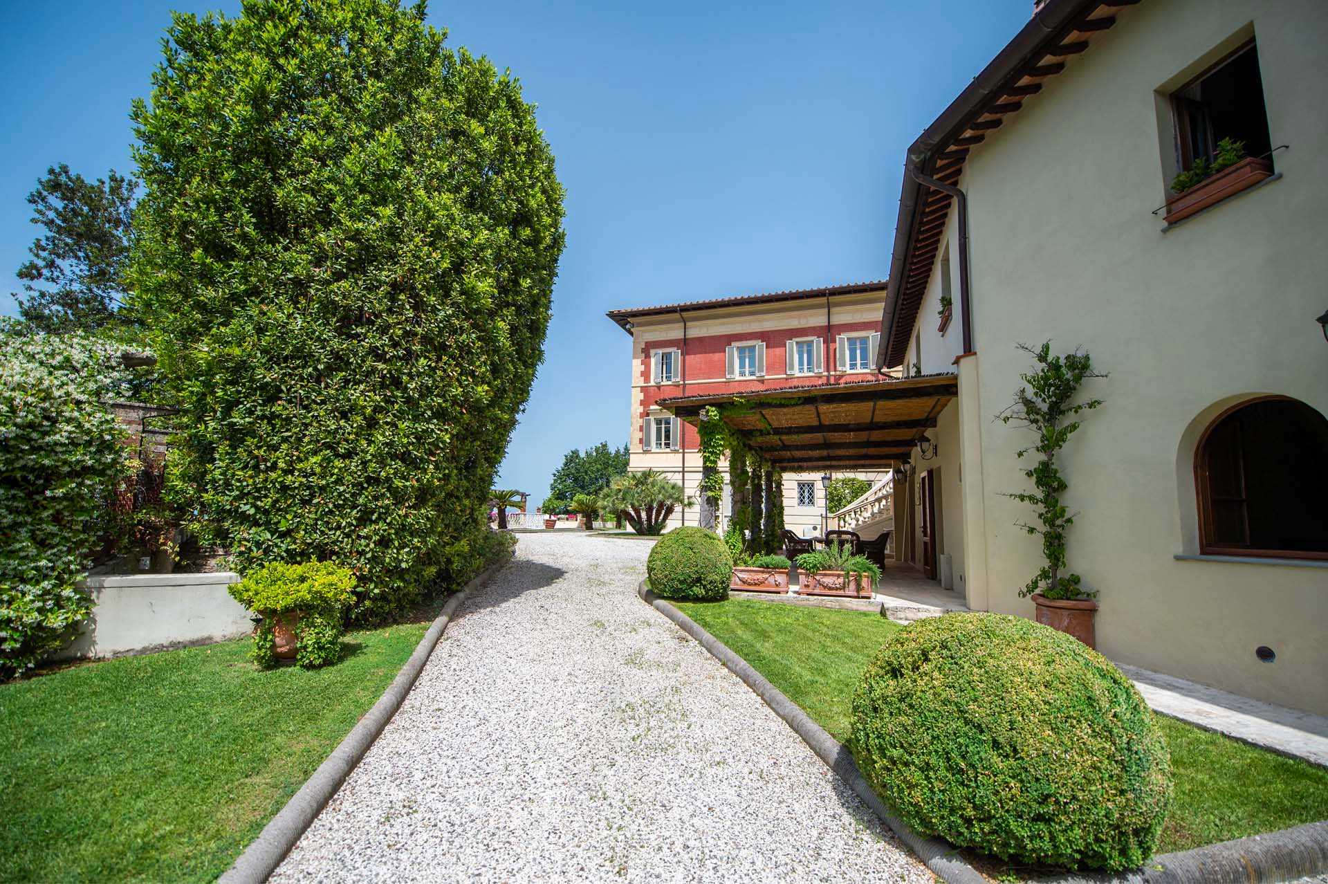 집 에 Pietrasanta, Tuscany 11129609