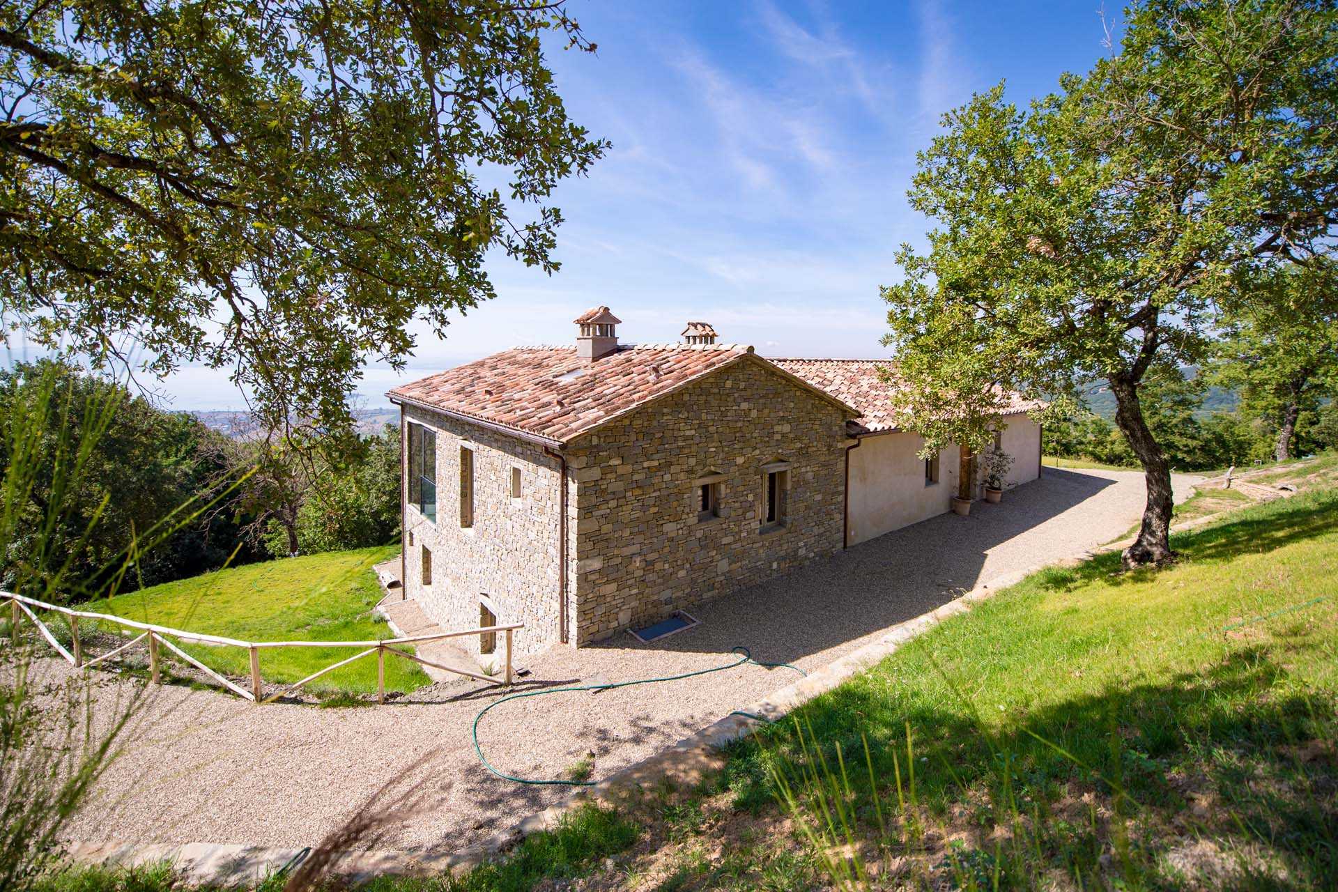 жилой дом в Tuoro sul Trasimeno, Umbria 11129887