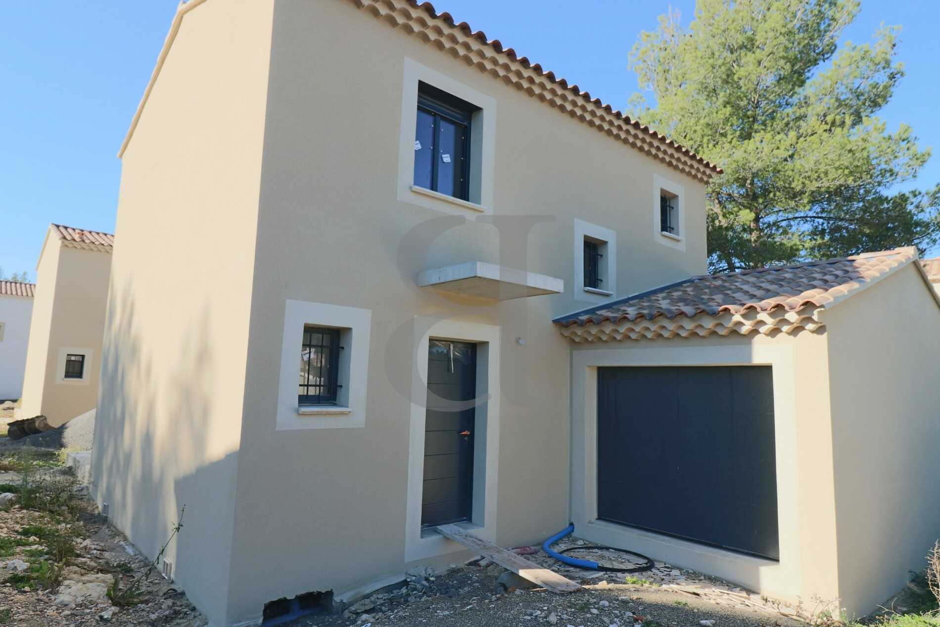 Rumah di Venasque, Provence-Alpes-Cote d'Azur 11129936