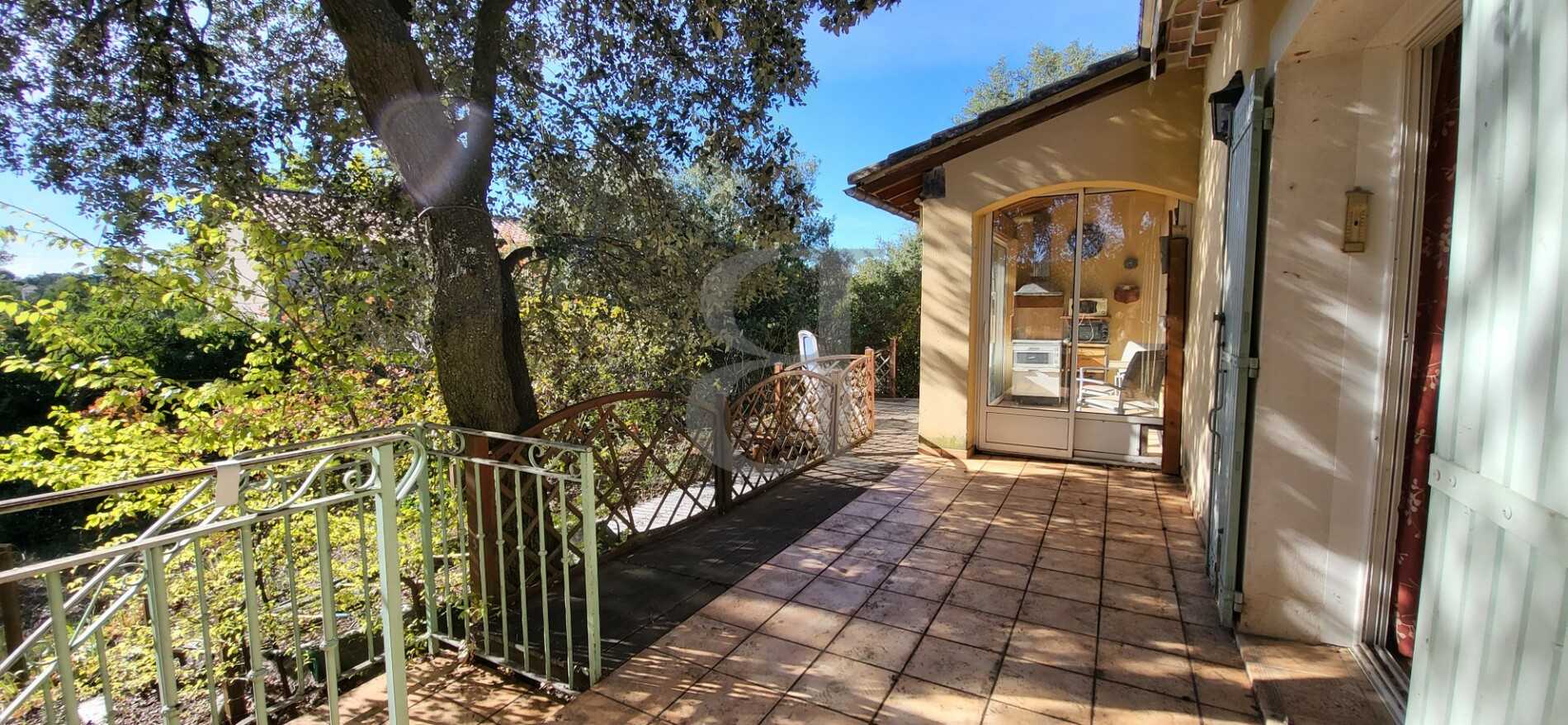 Talo sisään bedoiinit, Provence-Alpes-Cote d'Azur 11129995