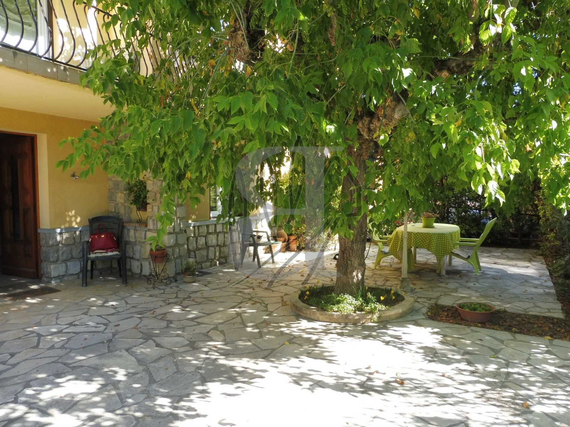 Huis in Valréas, Provence-Alpes-Côte d'Azur 11130011