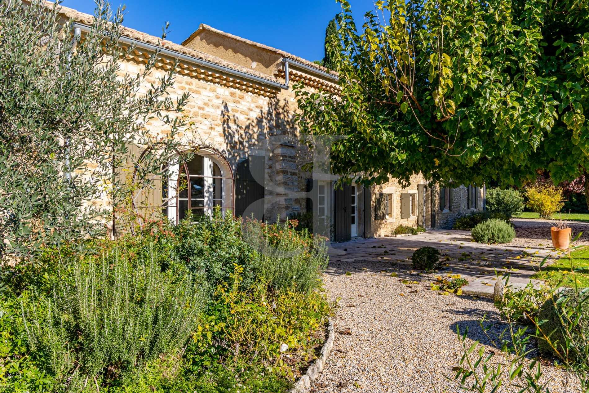 房子 在 Vaison-la-Romaine, Provence-Alpes-Côte d'Azur 11130119