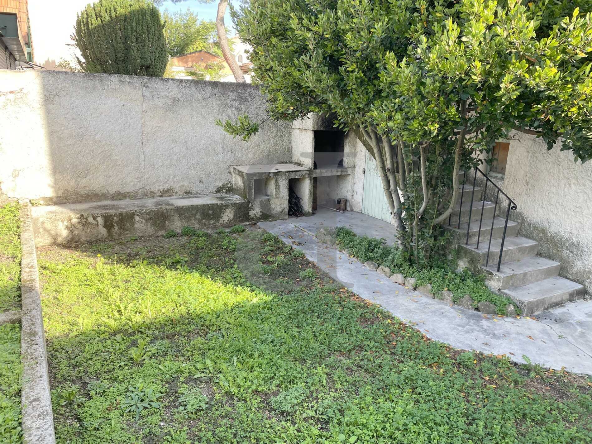 Huis in Carpentras, Provence-Alpes-Côte d'Azur 11130128