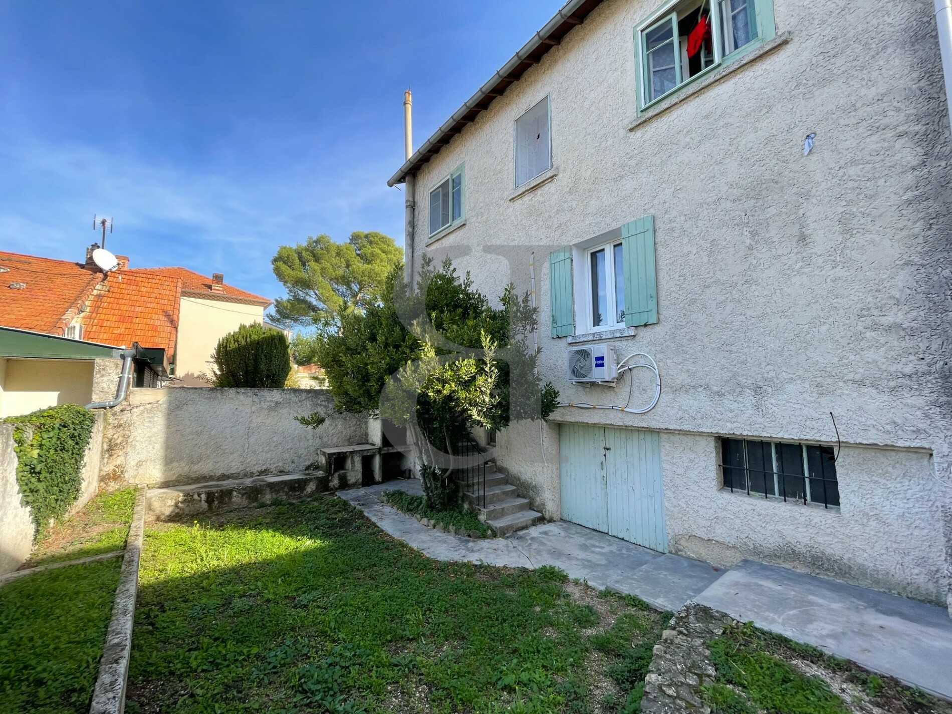 Huis in Carpentras, Provence-Alpes-Côte d'Azur 11130128