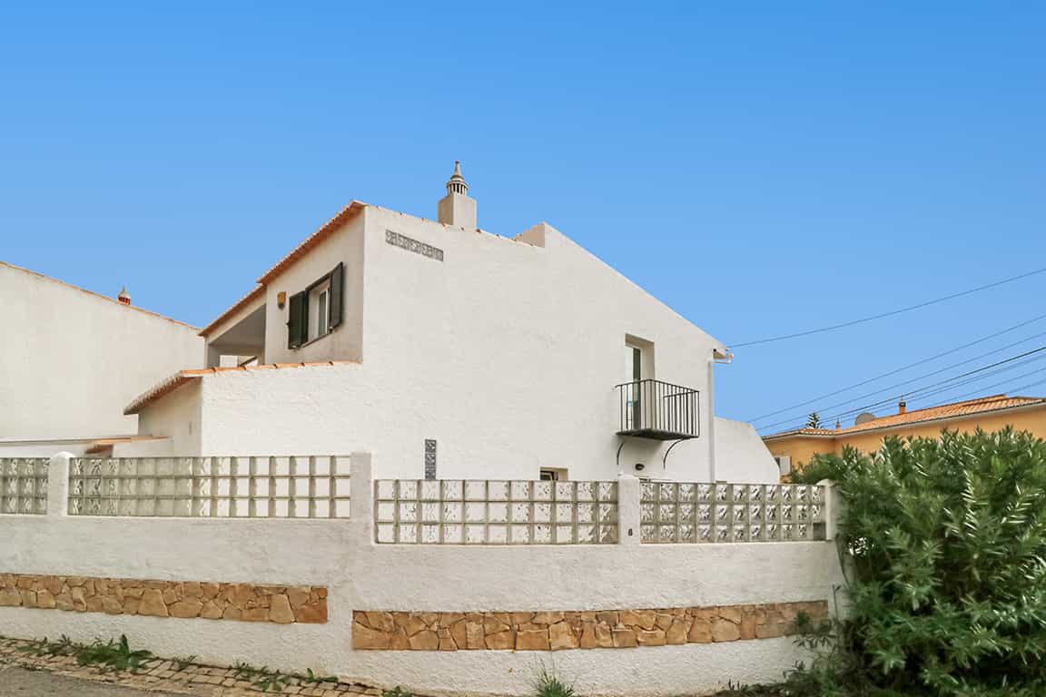House in Praia da Luz, Faro District 11130204