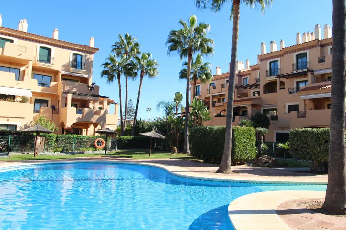 Condominium in Manilva, Andalusia 11130434