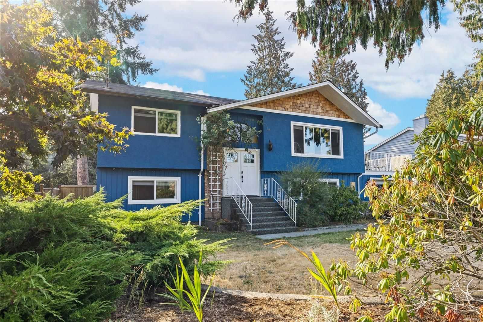 House in Lantzville, British Columbia 11130484