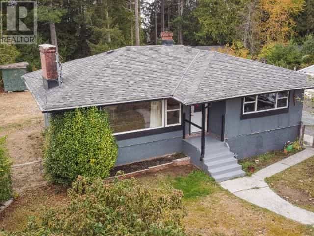 Casa nel Fiume Powell, British Columbia 11130706