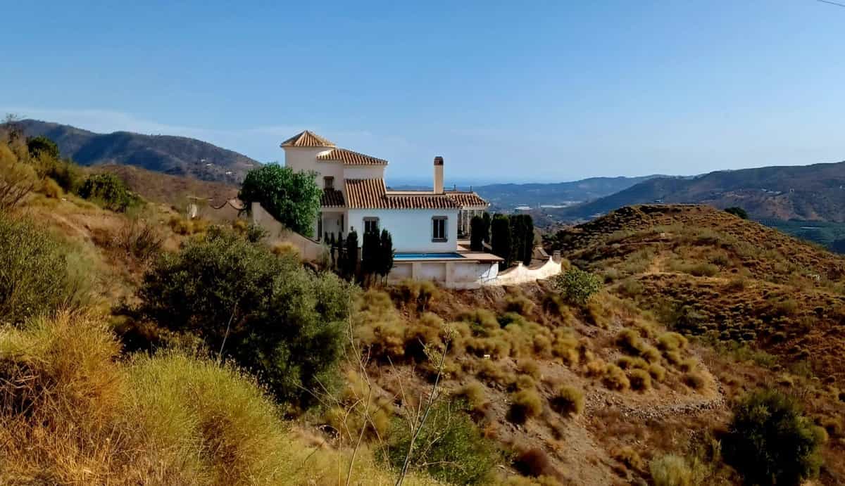 بيت في Canillas de Aceituno, Andalusia 11130767