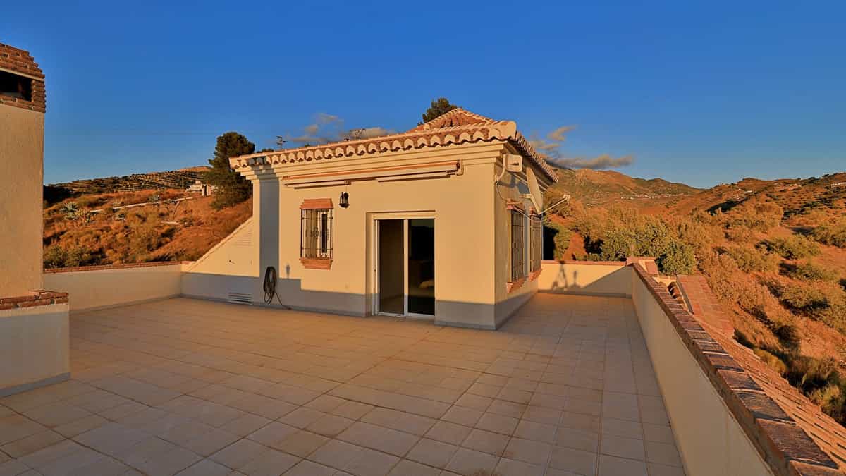 House in Canillas de Aceituno, Andalusia 11130767