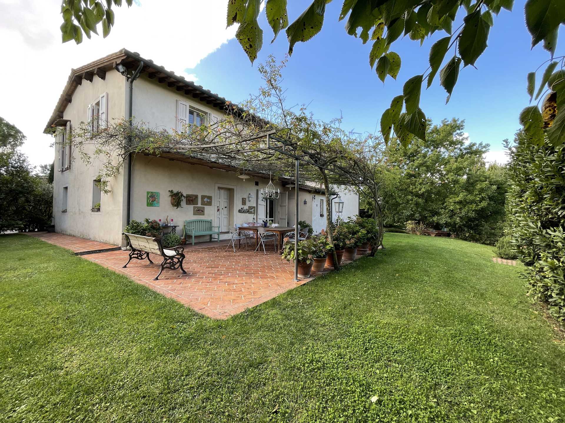 жилой дом в Montopoli in Val d'Arno, Tuscany 11130820