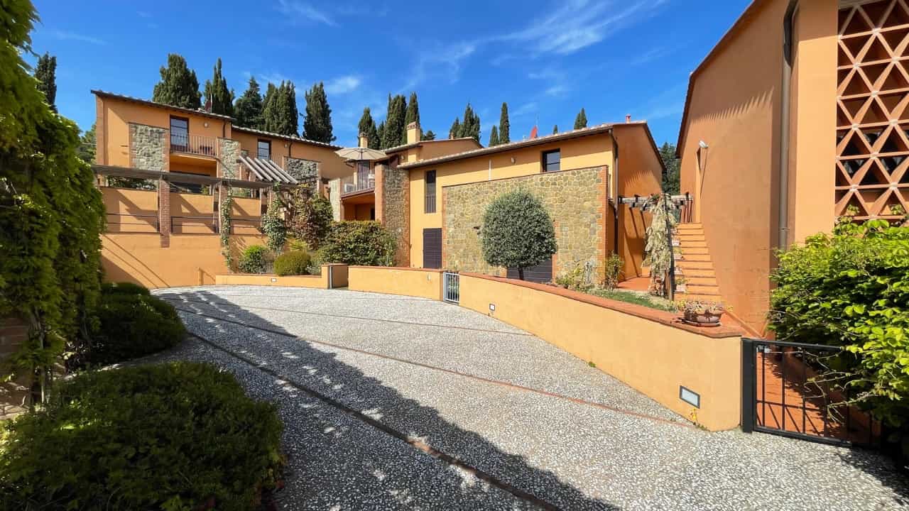 קוֹנדוֹמִינִיוֹן ב Orciatico, Tuscany 11130825