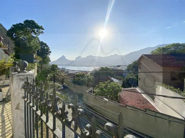 Dom w , State of Rio de Janeiro 11131087