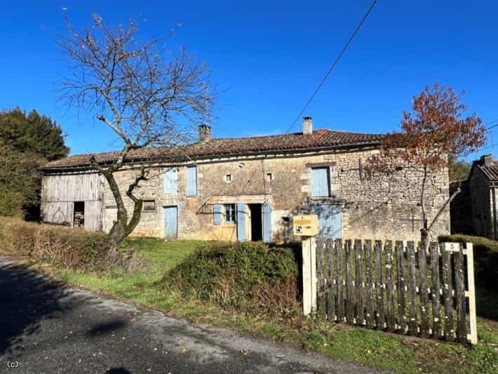 σπίτι σε Ruffec, Nouvelle-Aquitaine 11131114