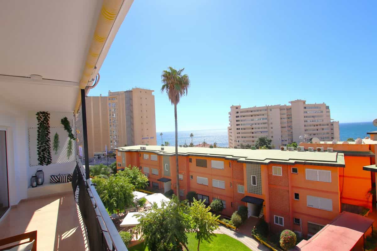 Condominium in Santa Fe de los Boliches, Andalusië 11131177