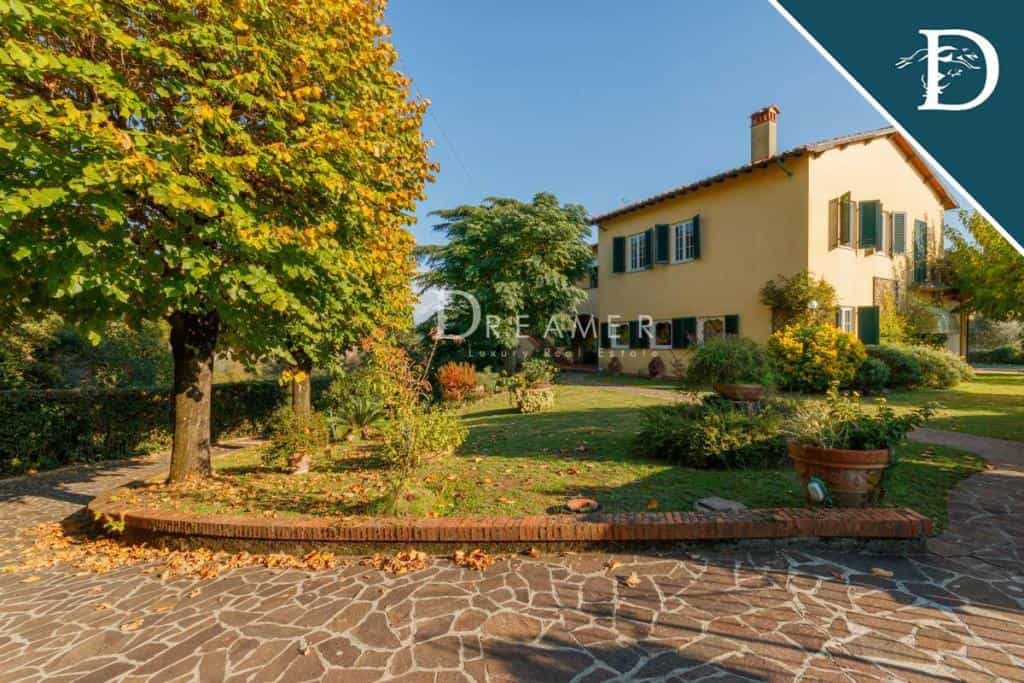 Hus i Lucca, Tuscany 11131183