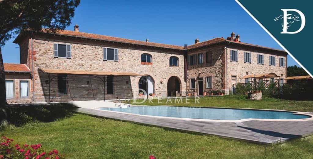 House in Cortona, Tuscany 11131206