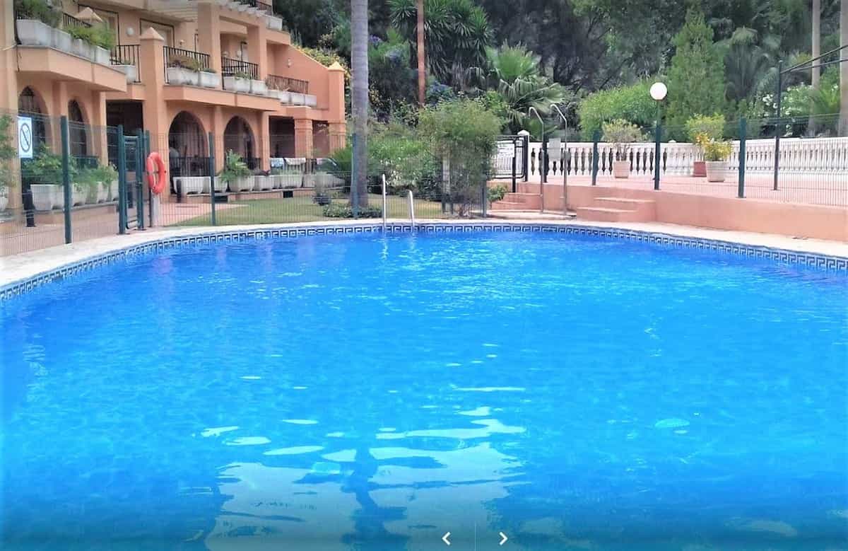 Condominium in Santa Fe de los Boliches, Andalusia 11131265