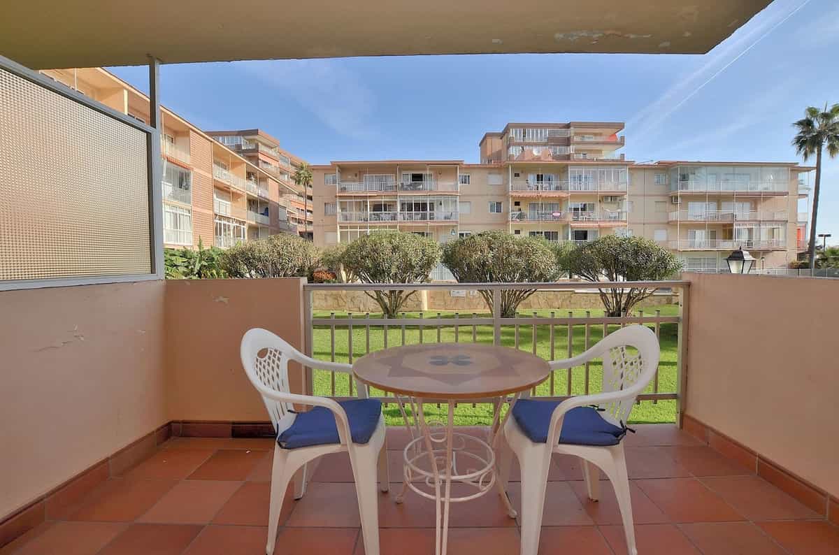 Condominium in Santa Fe de los Boliches, Andalusië 11131434