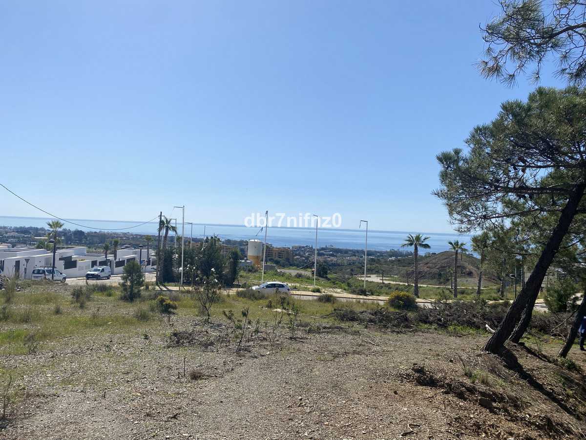 Land in Estepona, Andalusia 11131663