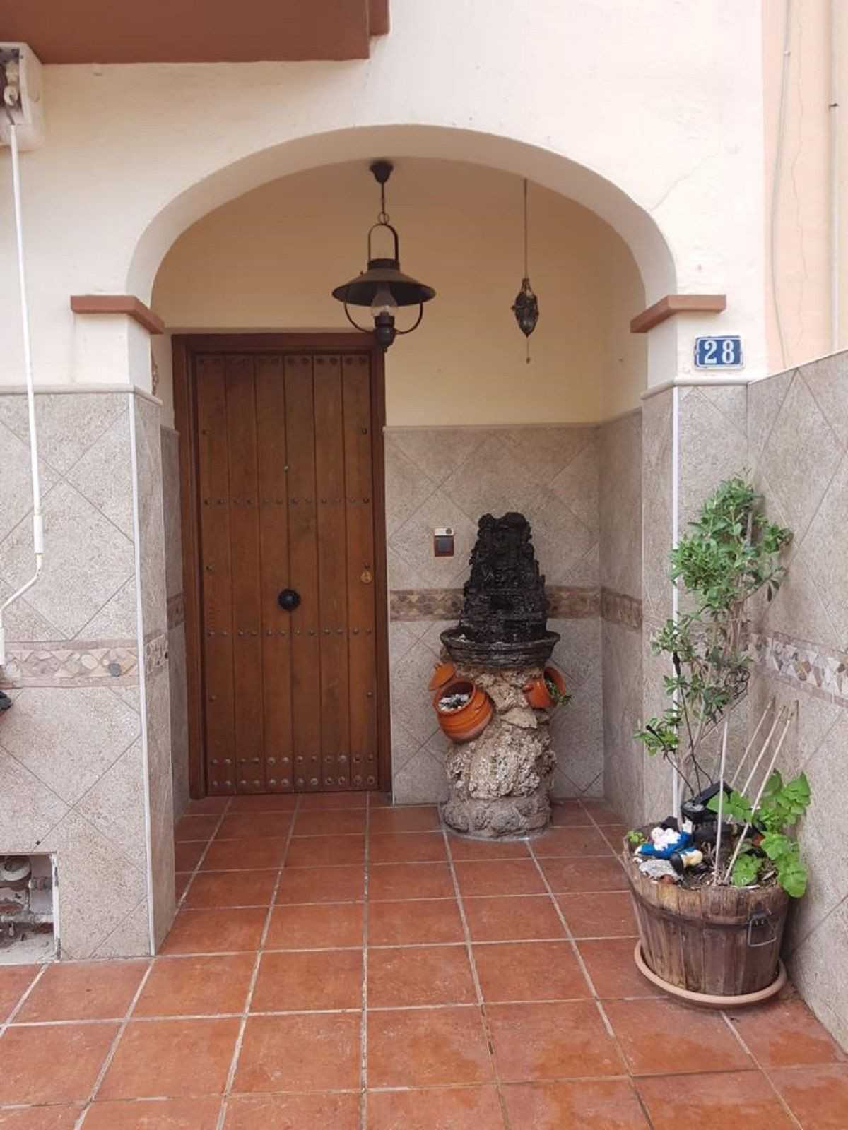 Rumah di Fuengirola, Andalusia 11132453