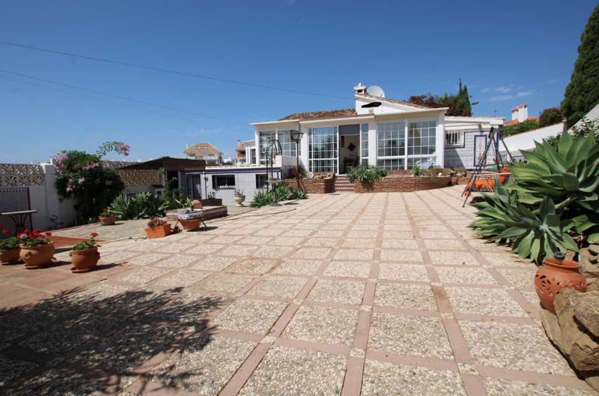 House in Fuengirola, Andalusia 11132731